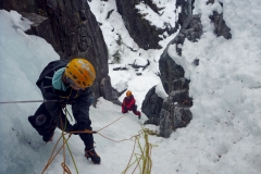 Einer der längeren Fälle in der Upper Gorge, Rjukan, Norwegen: Sabotorfossen (WI5)