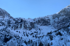 Vorbei an den Eisfällen unter der Hinteren Wildenalpe hinauf zu eben dieser...