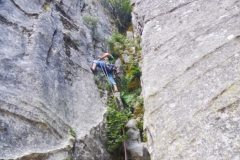 Es ist zu heiss im Valley. Wir siedeln nach South Lake Tahoe über und checken Lovers Leap aus. Gleich in der ersten Route versteig ich mich total. Was mich nur in diese Botanik gezogen hat? Wer klettert denn in eine Verschneidung wenn er einen Pfeiler sucht? Lustiger Rückzug und Kopfschütteln