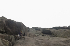 ...we feel the confidence to open a variant. Instead of traversing left as suggested by the topo Angelika heads straight up into not-so-easy terrain. Following it, I was juuuuuust able to free so it should be around 5.9 A2 WI4 :))))