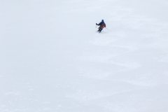 200hm über dem Lombardibiwak sind wir wieder unter den Wolken...und finden Pulver! Das wars dann aber mit gutem Schnee: Bruchharsch und schwerer Sulz wechseln sich bis zur Berglerhütte ab