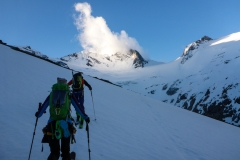 Am nächsten Morgen los zum Grossen Löffler. Eine durhaus steile, aber komplett problemlose Skitour