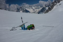 zurück zur Hütte sind die Ski wieder von grossem Vorteil. Der Sulz wird echt tief am früher Nachmittag