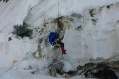Zuletzt noch über den ordentlichen Bergschrund zurück auf den Glacier du Geant