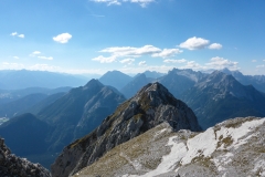 raus läufts mit zwei kleinen unterbrechungen im Gehgelände. Die Bergsteigen.at Beschreibung ist präzise