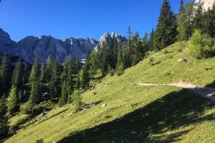 Wir wählen den Zustieg über die Coburger Hütte. Direkt zur Biberwierer Scharte geht natürlich auch