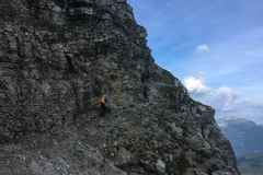 Eher brüchiges, wenig schwieriges aber ausgesetzes Gelände