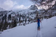 Nach dem steilen Wanderweg zur Epacher Alm sieht man schon die Kasseler Hütte. Ab hier machts Spass:)