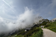 Von der Osterfelder Bahn ein sehr gemütlicher Zustieg: Einstieg direkt am Eingang in den ersten Tunnel des Nordwandsteigs, gleich neben dem Einstieg in den KG Weg