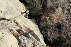 Die erste Seillänge ist für mich eher ein koordinatives Problem...welche Gliedmaße wohin ohne sich selbst im Weg zu stehen?