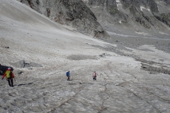 Abstieg über einen Restgletscher