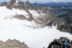 Durch den vereisten Kamin Richtung Piz Buin Gipfel (Tipp: lin Blickrichtung links wäre es einfacher)