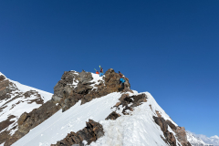Runter zur Scharte und Abfahrt über den Cedécgletscher um über die Casatihütte zur Suldenspitze aufzusteigen