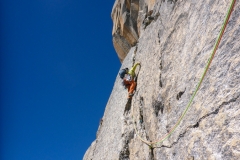 Ich steige recht zügig in einen Verhauer:) Witzigerweise das erste Mal in meinem Bergsteigerleben das ich an einem Tag den gleichen Verhauer zweimal gehe:)))))