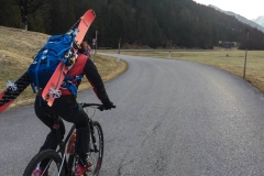 irgenbdwie hatte ich mich auf radln in Skistiefeln gefreut. Hat was von Frühling
