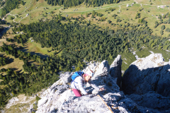 nach oben hin wird der Fels besser aber kein Vergleich mit der Westkante vom Glückturm (Torre Firenze) 200m weiter östlich