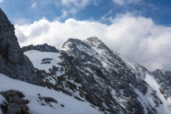 Noch ganz ordentlich Schnee, mit den Turnschuhen stellenweise schon ein wenig heikel...