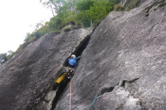 In der vierten Länge erstmal etwas komisches offwidth-artiges wo man ganz schön wurschtln musss...