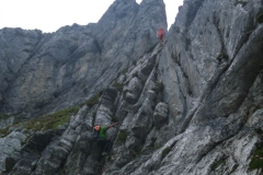 ...dann über den nicht allzu schweren (B?) Klettersteig...