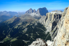 Danach kommen noch ein paar leichte Längen, auf Steinschlag achten und ab zur Bahn.