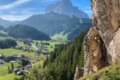 Im Abstieg dann an der alten Burg von Wolkenstein vorbei