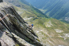 endlich in der Route angekommen gibts auch gleich feinstes scrambeln in leichtem Fels