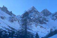 Nordseitig zwar weniger Schnee als gestern im Pflerschtal aber immer noch gut ausreichend und von hervorragender Qualität