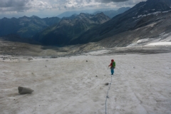 Seilabziehen und Umbau auf Gletscher geht quasi in einem und 3 Minuten später sind wir sicher